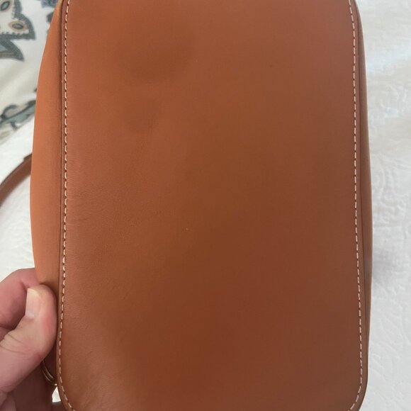 Tory Burch Large Miller Bucket Bag - Picture 6 of 6